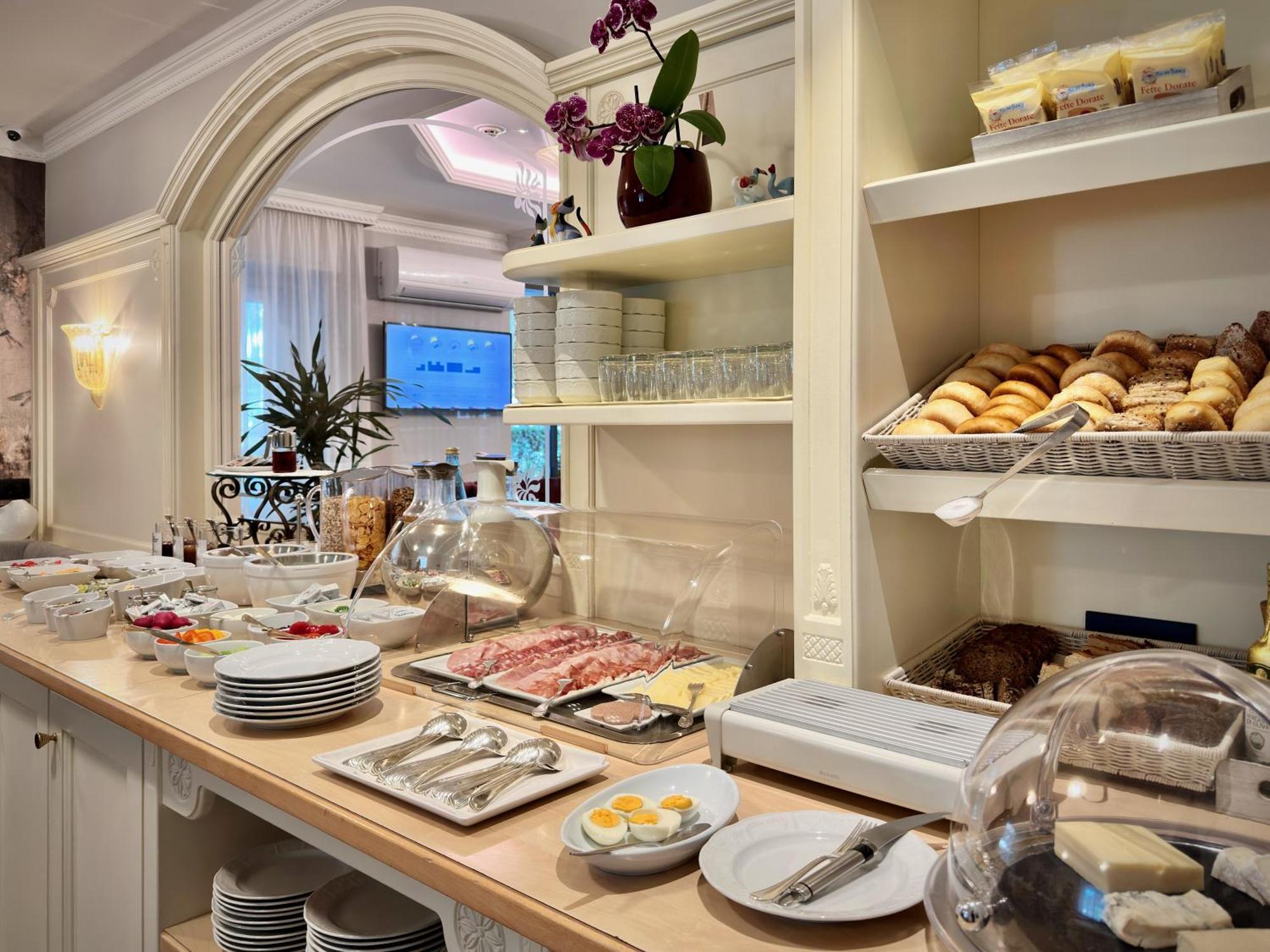 Windsor Hotel 4*
